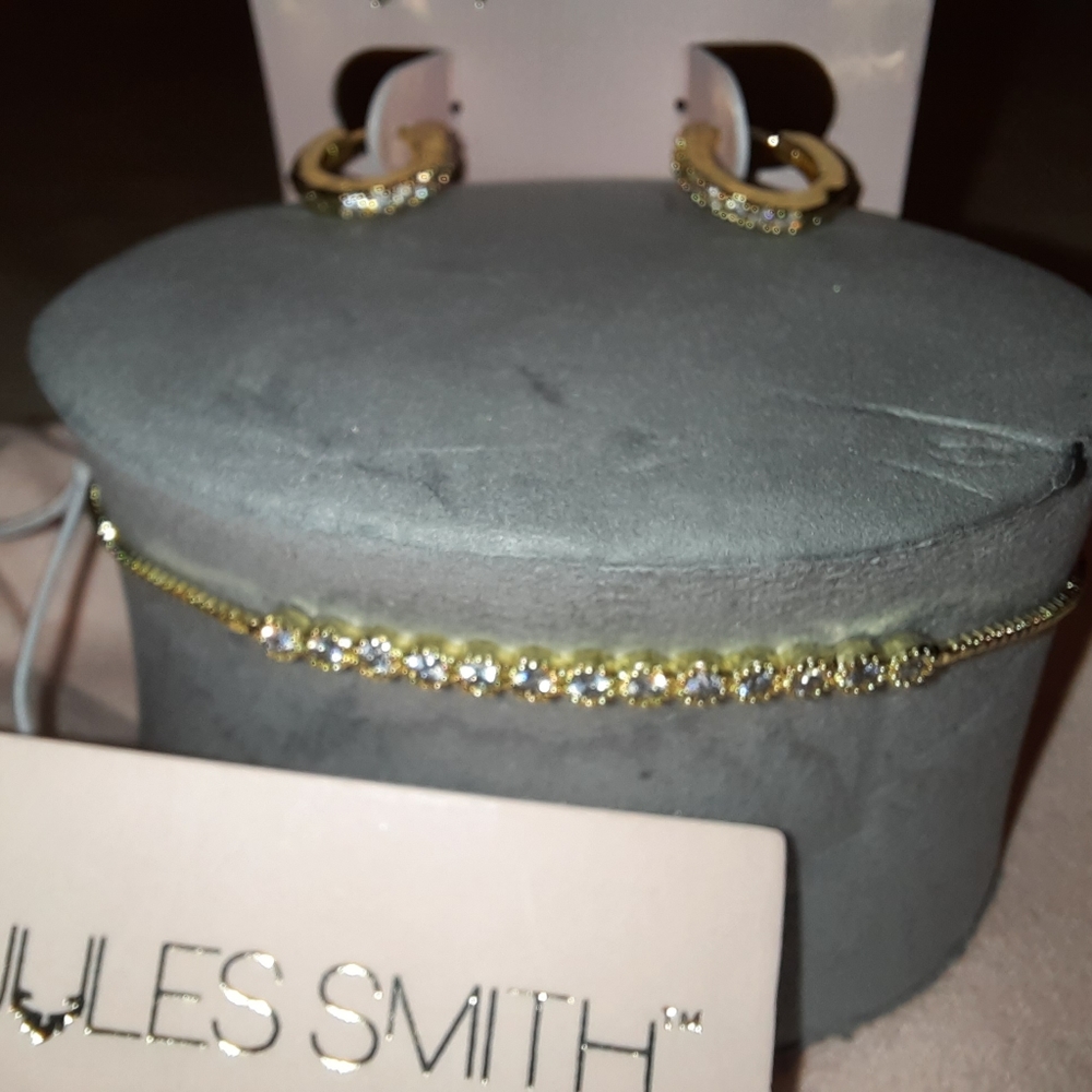 JULES SMITH 14K Gold Plated Daisy Chain Bracelet w/Huggie Hoop Earrings Set - Picture 3 of 14